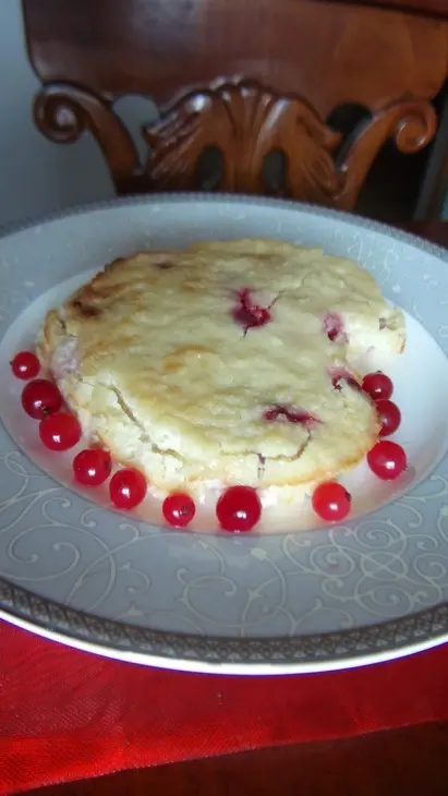 Пшённо-творожная запеканка с фруктами и красной смородиной: шаг 2