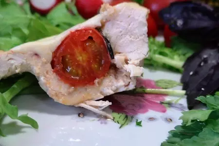 Куриные мешочки с помидорами и моцареллой.: шаг 6