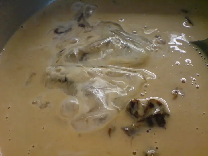 Медовая панна котта с черносливом и шоколадом: шаг 3