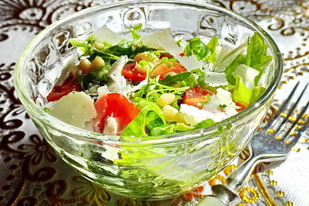 Салат с помидорами и пармезаном (фм): шаг 3