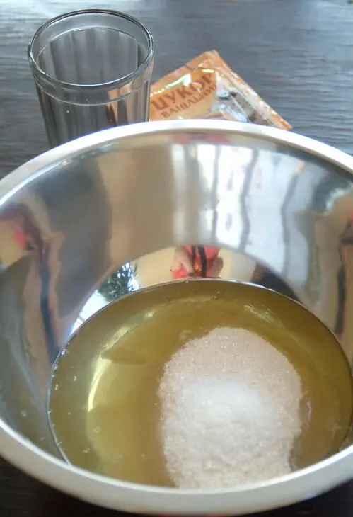 Меренговые пирожные с цукатами и шоколадом: шаг 2