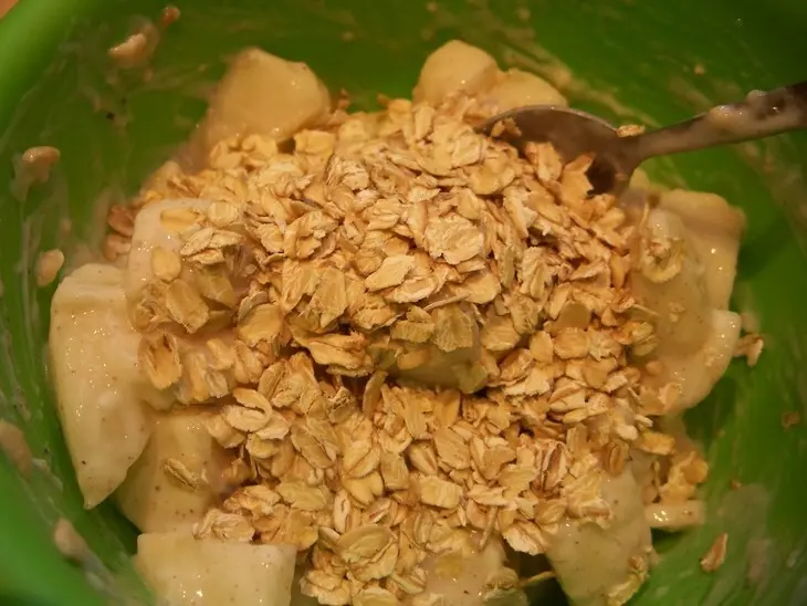 Салат из груш с орехами: шаг 6