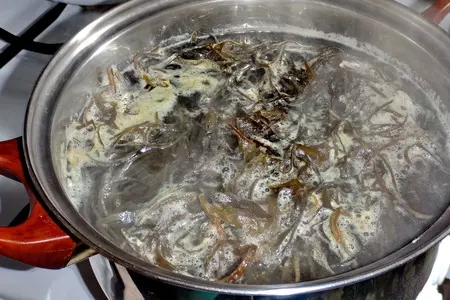 Салат из морской капусты с кунжутом по-корейски: шаг 3