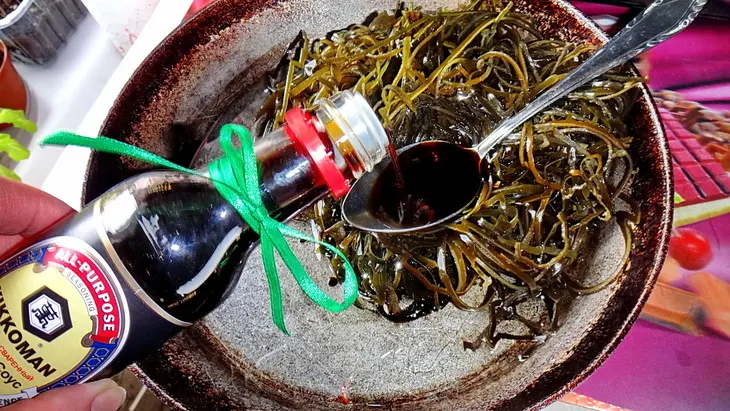 Салат из морской капусты с кунжутом по-корейски: шаг 5