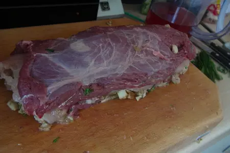 Рулет из говядины с курицей и белыми грибами в соевом соусе: шаг 3