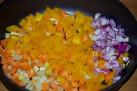 Артишоки, фаршированные рисом с овощами и креветками: шаг 2