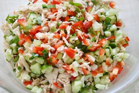 Салат с курицей, овощами и соевым соусом.: шаг 3