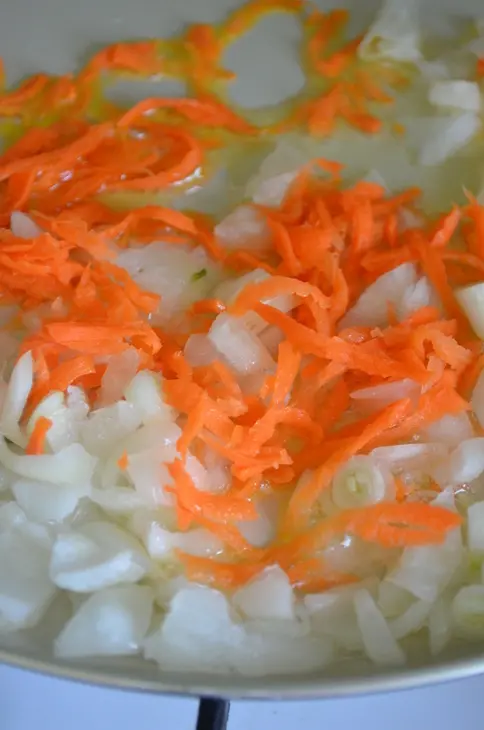 Луковые чашечки с пшеничной крупой: шаг 4