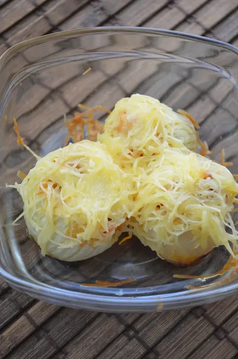 Луковые чашечки с пшеничной крупой: шаг 8