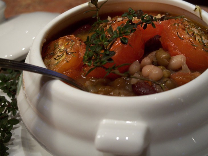 Фасолевый суп с запеченными томатами черри и тимьяном: шаг 9