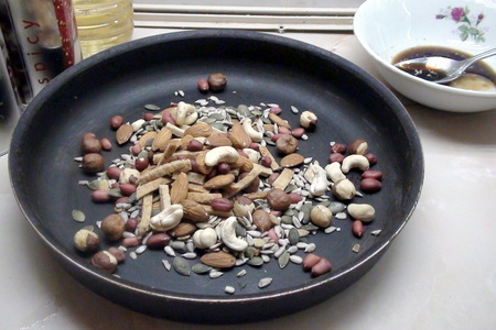 Ореховая смесь в пикантной сладко-солёной глазури.: шаг 4