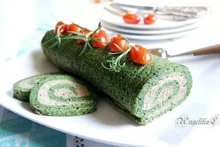 Рулет из шпината с печеночным паштетом: шаг 3