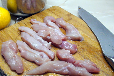 Куриные шашлычки – аростичини, с кунжутом и миндалём. : шаг 1