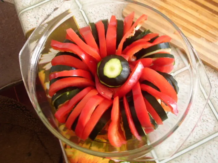 Свиные кармашки с пикантной начинкой под вкусным соусом.: шаг 7