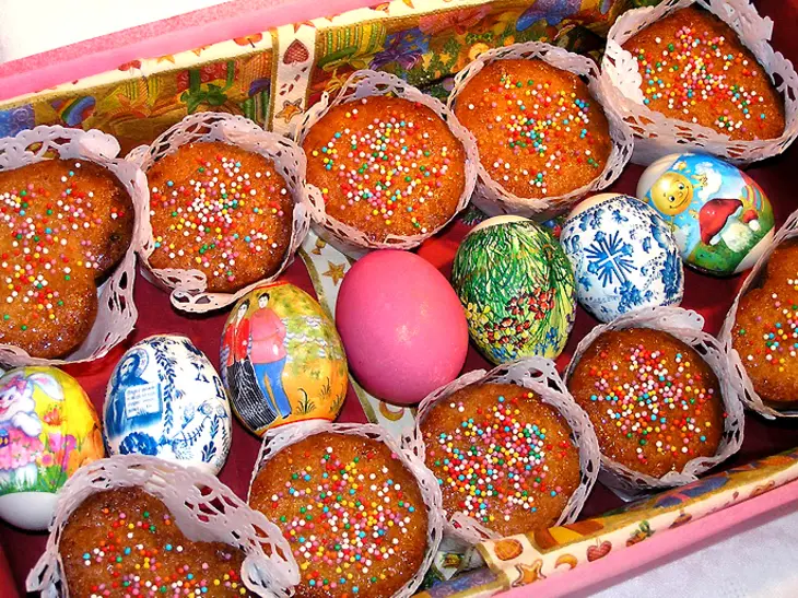 Кексы в подарок с лимоном, цукатами и курагой: шаг 14