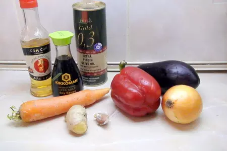 Морковный соус с чесноком и имбирём.: шаг 1