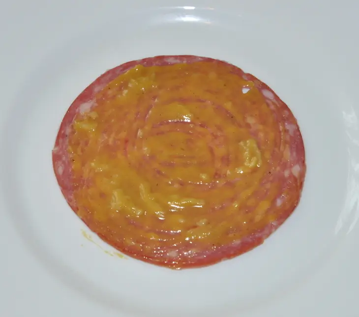 Закуска с колбаской по-киккомановски: шаг 3