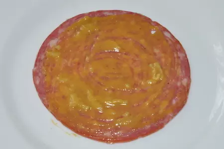 Закуска с колбаской по-киккомановски: шаг 3