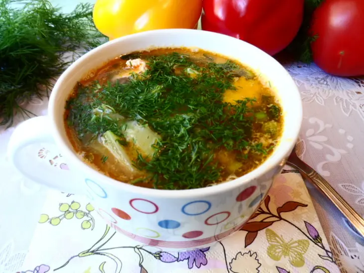 Лёгкий рыбный суп с овощами.: шаг 8