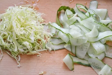 Салат с курицей и овощами. ну, вот оно - лето!: шаг 3
