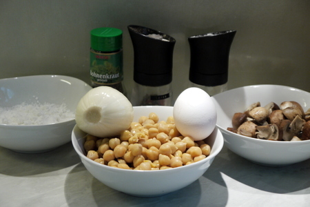 Нутово-грибные котлетки к завтраку: шаг 1