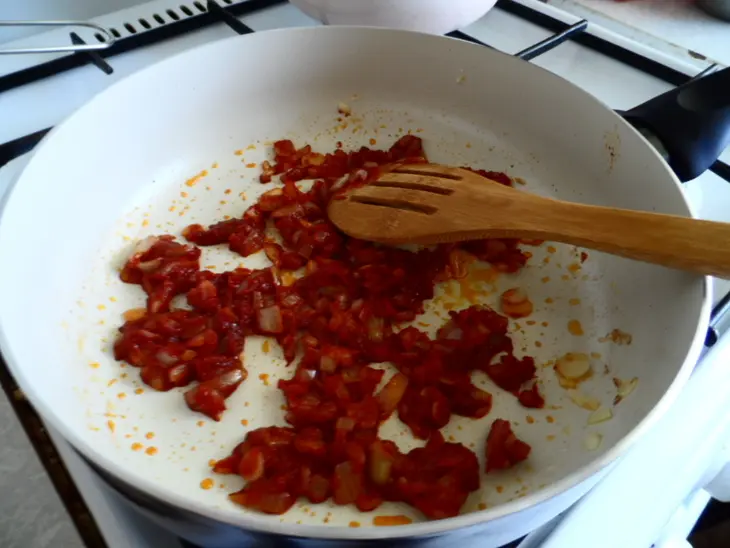 Рис с куриными сердечками и овощами.: шаг 3