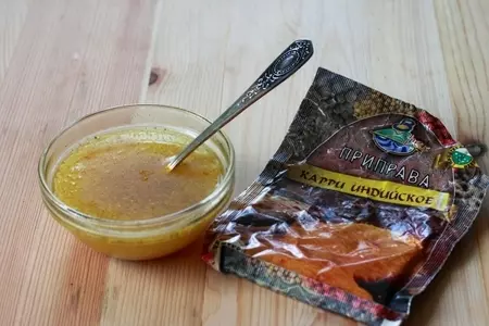 Рисовый салат с курицей, ананасами, карри и имбирем: шаг 4
