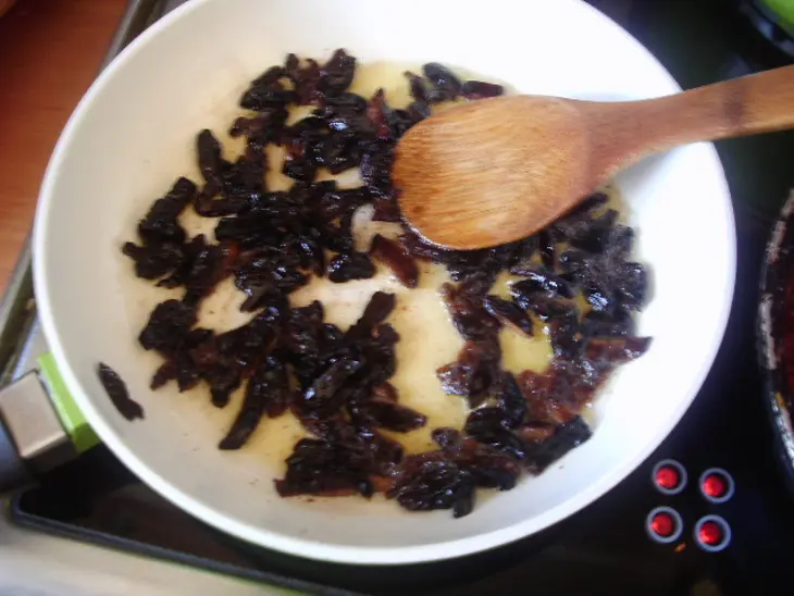 Гречневая каша с черносливом и свеклой.: шаг 3