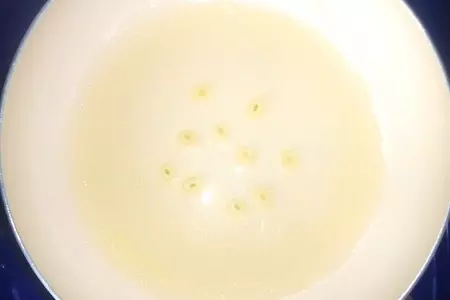 Пикантная курочка с грецкими орехами: шаг 4