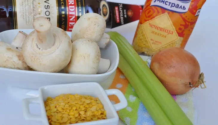Паштет из желтой чечевицы с куриной печенью и грибами.: шаг 2