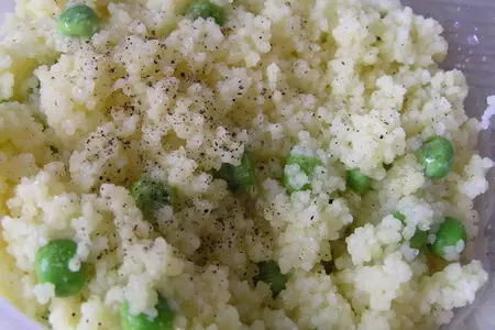 Яичница в перце с кускусом и зеленым горошком. (обретение легкости: тест-драйв): шаг 2