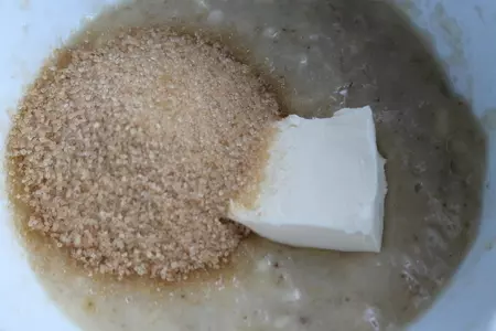 Банановый пирог с грецкими орехами в мультиварке: шаг 1