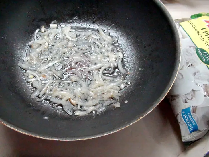 Рис с грибами и овощами в азиатском стиле.: шаг 1