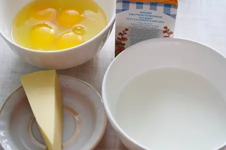 Мини-запеканки из пармезана с луковым чатни.: шаг 2