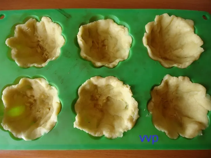 Португальские пирожные с клубникой: шаг 3