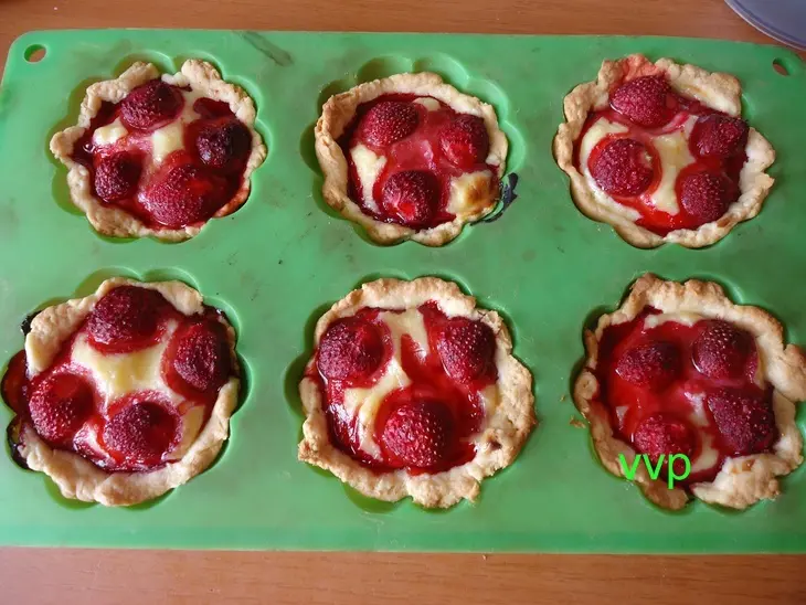 Португальские пирожные с клубникой: шаг 5