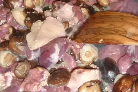 Куриная печень с грибами (палочка-выручалочка при цейтноте): шаг 4
