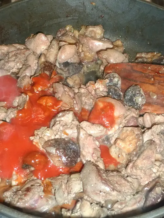 Куриная печень с грибами (палочка-выручалочка при цейтноте): шаг 6