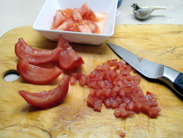Салат из брокколи с тунцом и помидорно-лимонной заправкой.: шаг 2