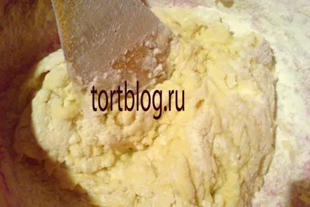 Вкусные творожные пышки: шаг 4