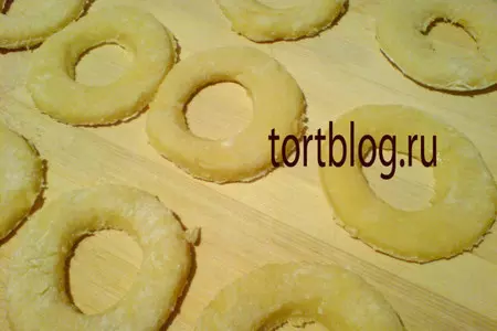 Вкусные творожные пышки: шаг 8