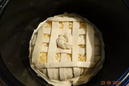 Слоёнка с овощной начинкой в мультиварке: шаг 5