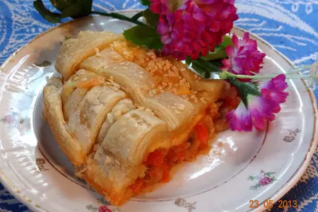 Слоёнка с овощной начинкой в мультиварке: шаг 7