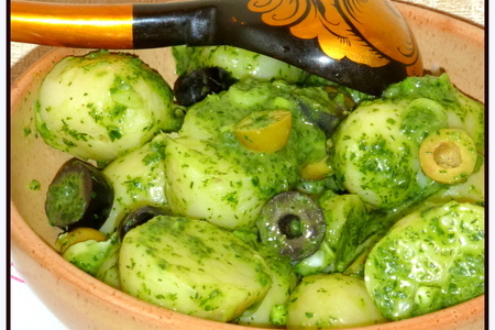 Теплый картофельный салат с зеленым соусом: шаг 7