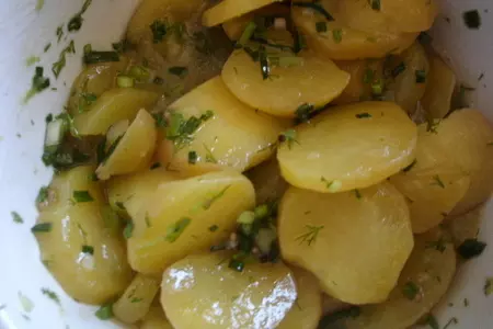Ножки свиные в сухарях с тушеной капустой и картофельным салатом.  для моих подруг из германии.: шаг 4