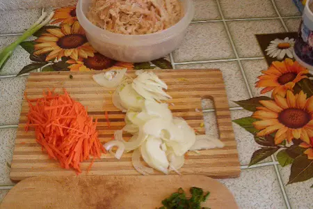 Ножки свиные в сухарях с тушеной капустой и картофельным салатом.  для моих подруг из германии.: шаг 5