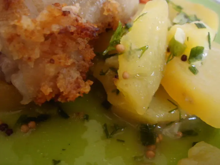 Ножки свиные в сухарях с тушеной капустой и картофельным салатом.  для моих подруг из германии.: шаг 13