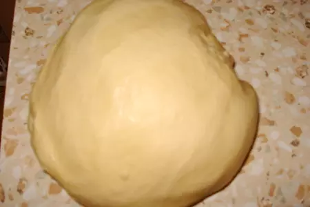 Дрожжевой пирог с клубникой: шаг 1