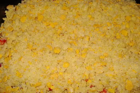 Дрожжевой пирог с клубникой: шаг 8
