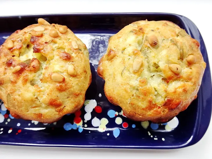 Маффины с щавелем и кедровыми орешками: шаг 6